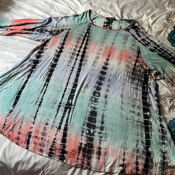 Kim & Cami Tie Due Shirt Top Size 2X - Picture 4 of 4